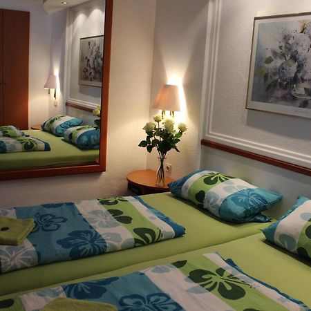 Ristorante Pizzeria Pension Taormina Roßhaupten Szoba fotó